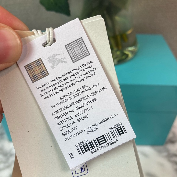 NWT Authentic Burberry Check Trafalgar Folding Umbrella - Retail $580 - Picture 5 of 6
